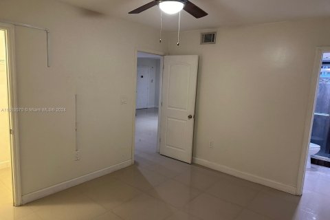 Copropriété à vendre à Miami, Floride: 2 chambres, 91.69 m2 № 1233468 - photo 11