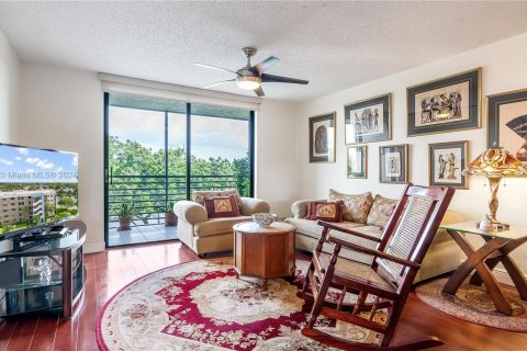 Condominio en venta en Pembroke Pines, Florida, 2 dormitorios, 94.85 m2 № 1233467 - foto 3