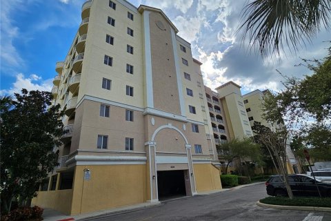 Condominio en venta en Orlando, Florida, 3 dormitorios, 164.9 m2 № 1088609 - foto 2