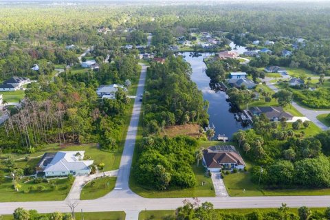 Terreno en venta en Port Charlotte, Florida № 1297083 - foto 13