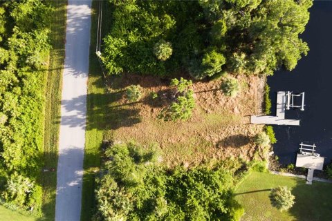 Terreno en venta en Port Charlotte, Florida № 1297083 - foto 1