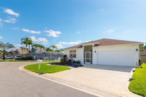 Villa ou maison à vendre à Greenacres, Floride: 2 chambres, 124.49 m2 № 1103021 - photo 2