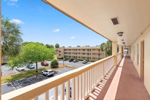 Copropriété à vendre à Tamarac, Floride: 2 chambres, 99.41 m2 № 1177299 - photo 17