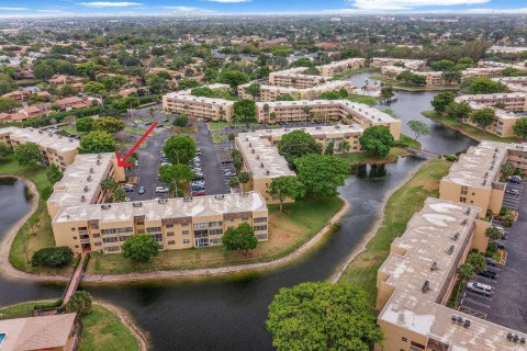 Copropriété à vendre à Tamarac, Floride: 2 chambres, 99.41 m2 № 1177299 - photo 11