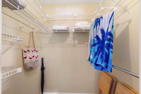 Condo in Tamarac, Florida, 2 bedrooms  № 1177299 - photo 24