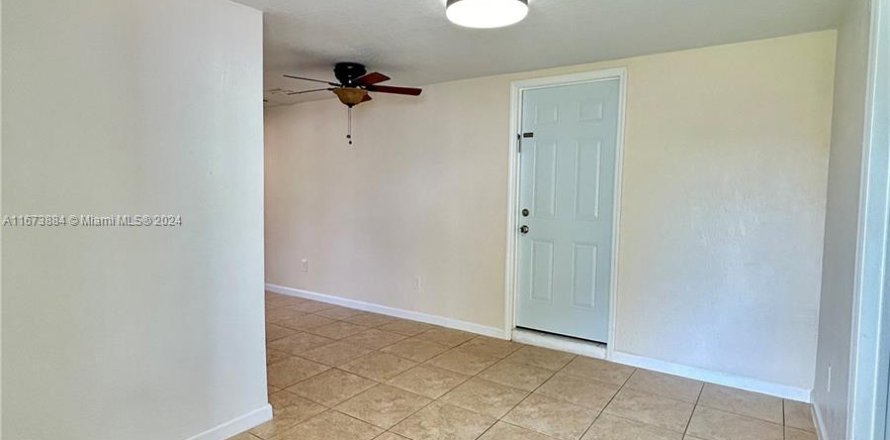 House in West Park, Florida 1 bedroom, 122.17 sq.m. № 1396969