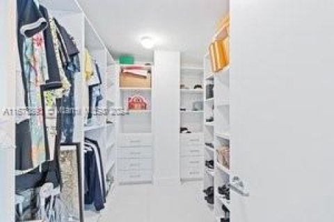 Condominio en venta en North Miami Beach, Florida, 3 dormitorios, 163.14 m2 № 1396973 - foto 15