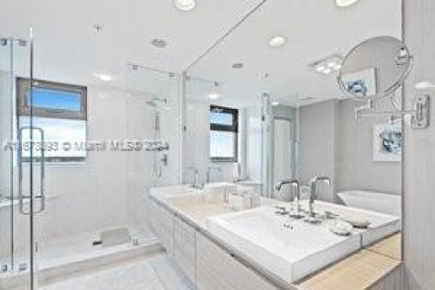 Copropriété à vendre à North Miami Beach, Floride: 3 chambres, 163.14 m2 № 1396973 - photo 14