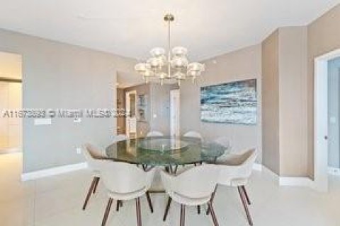 Condominio en venta en North Miami Beach, Florida, 3 dormitorios, 163.14 m2 № 1396973 - foto 9