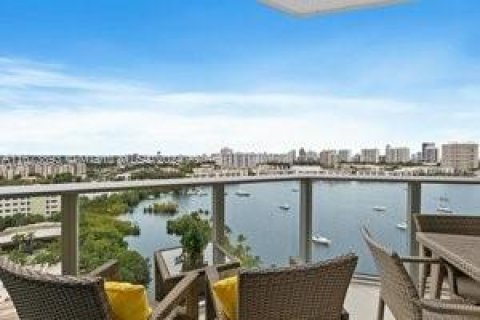 Copropriété à vendre à North Miami Beach, Floride: 3 chambres, 163.14 m2 № 1396973 - photo 3