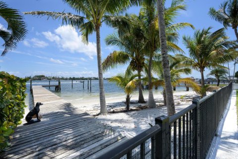 Villa ou maison à vendre à West Palm Beach, Floride: 5 chambres, 325.62 m2 № 1145890 - photo 19