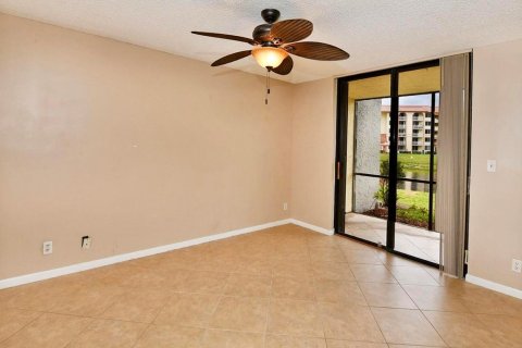 Condo in Deerfield Beach, Florida, 2 bedrooms  № 1146167 - photo 11