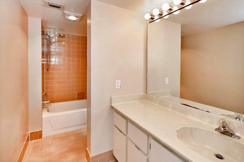 Copropriété à vendre à Deerfield Beach, Floride: 2 chambres, 85.1 m2 № 1146167 - photo 9