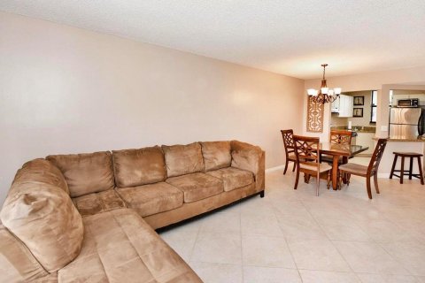 Condo in Deerfield Beach, Florida, 2 bedrooms  № 1146167 - photo 13