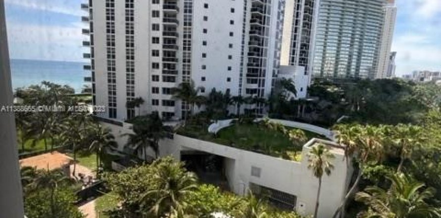 Estudio en el Condominio en Sunny Isles Beach, Florida  № 504003