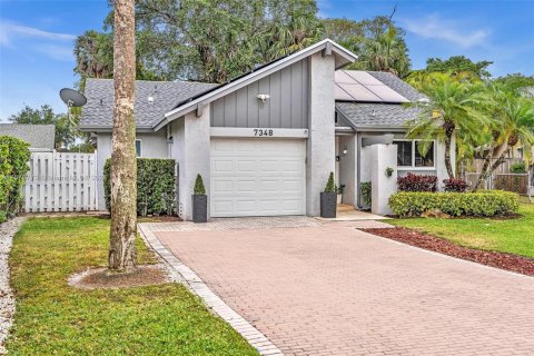 Villa ou maison à vendre à Coral Springs, Floride: 3 chambres, 128.67 m2 № 1153988 - photo 1