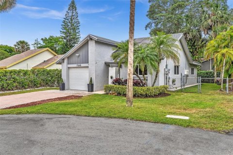 Villa ou maison à vendre à Coral Springs, Floride: 3 chambres, 128.67 m2 № 1153988 - photo 5