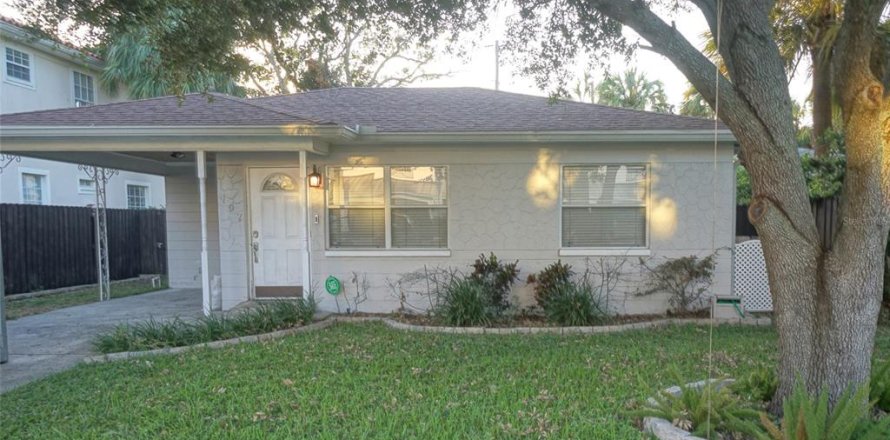 House in Tampa, Florida 2 bedrooms, 73.86 sq.m. № 1416102