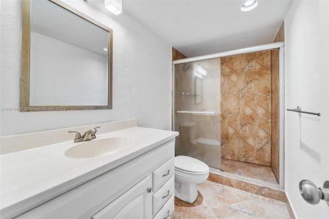 Condo in Sunny Isles Beach, Florida, 2 bedrooms  № 1396954 - photo 13