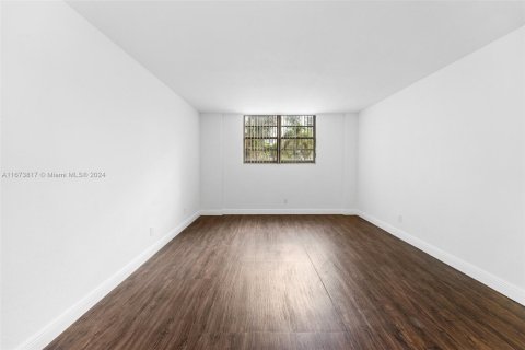 Condo in Sunny Isles Beach, Florida, 2 bedrooms  № 1396954 - photo 6