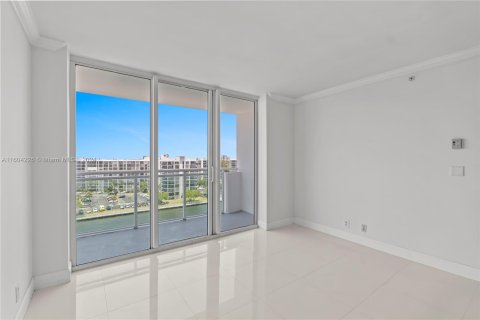 Condo in Hollywood, Florida, 2 bedrooms  № 1226283 - photo 5