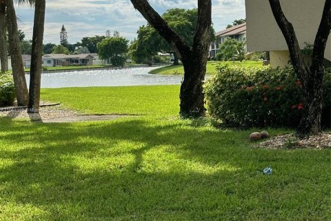 Copropriété à vendre à Tamarac, Floride: 2 chambres, 117.99 m2 № 1399057 - photo 21