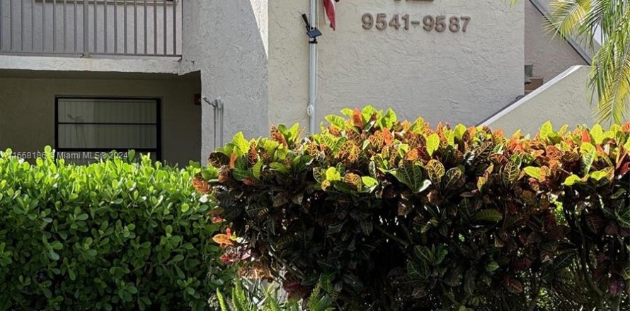 Condo in Tamarac, Florida, 2 bedrooms  № 1399057