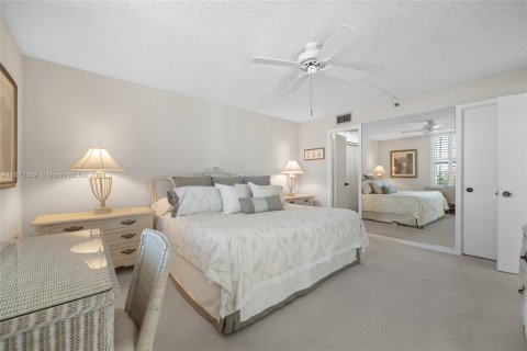 Condo in Jupiter, Florida, 2 bedrooms  № 1399058 - photo 22