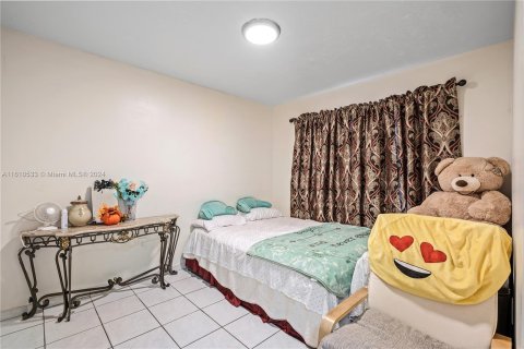 Condominio en venta en Hialeah, Florida, 2 dormitorios, 89.19 m2 № 1232779 - foto 16