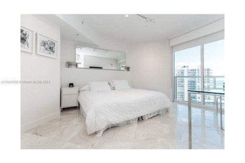 Condominio en alquiler en Sunny Isles Beach, Florida, 2 dormitorios, 152.08 m2 № 3127 - foto 28