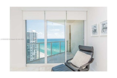 Condominio en alquiler en Sunny Isles Beach, Florida, 2 dormitorios, 152.08 m2 № 3127 - foto 23