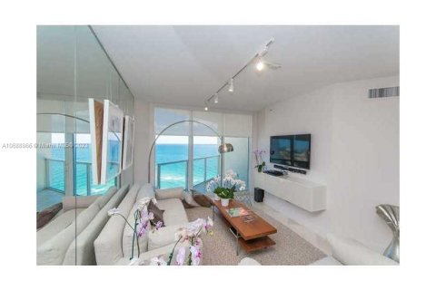 Condominio en alquiler en Sunny Isles Beach, Florida, 2 dormitorios, 152.08 m2 № 3127 - foto 18