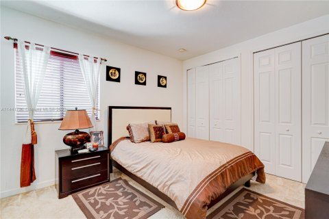 Casa en venta en Cutler Bay, Florida, 5 dormitorios, 315.77 m2 № 688049 - foto 24