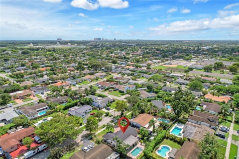 Casa en venta en Miami, Florida, 3 dormitorios, 164.16 m2 № 1385692 - foto 23