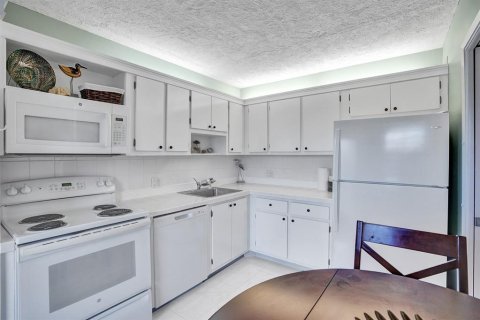 Condominio en venta en Pompano Beach, Florida, 2 dormitorios, 106.84 m2 № 629112 - foto 27