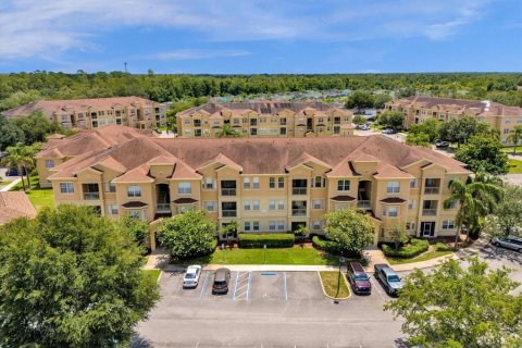 Condo in Davenport, Florida, 2 bedrooms  № 1243910 - photo 1