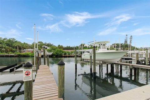 Condo in Sarasota, Florida, 1 bedroom  № 1367797 - photo 15