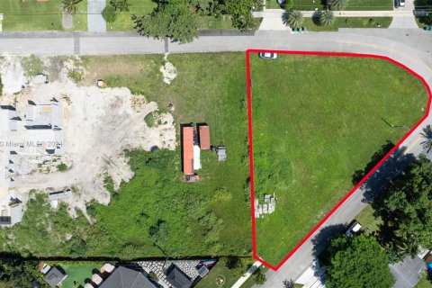 Terreno en venta en Cutler Bay, Florida № 1368757 - foto 7