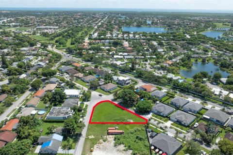 Terreno en venta en Cutler Bay, Florida № 1368757 - foto 4