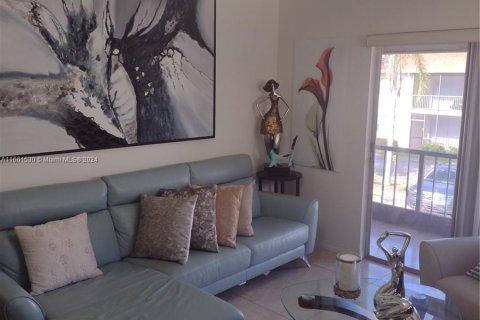 Condo in Coral Springs, Florida, 1 bedroom  № 1368799 - photo 1