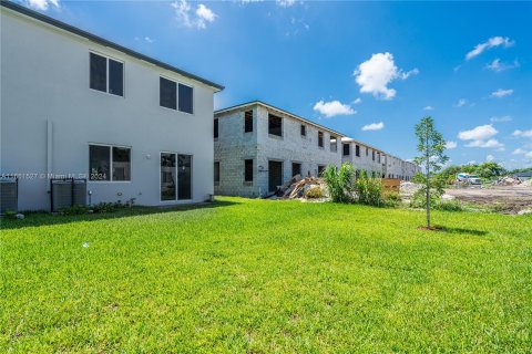 Townhouse in Homestead, Florida 5 bedrooms № 1368798 - photo 20