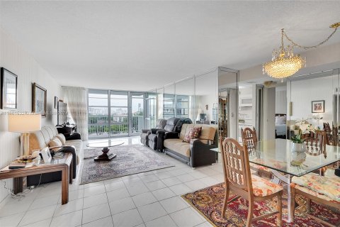 Copropriété à vendre à Sunny Isles Beach, Floride: 2 chambres, 138.24 m2 № 1368800 - photo 3