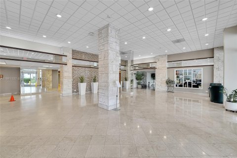 Copropriété à vendre à Sunny Isles Beach, Floride: 2 chambres, 138.24 m2 № 1368800 - photo 29