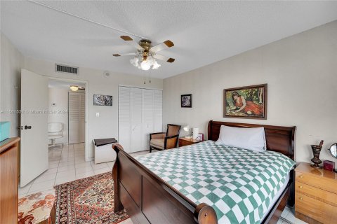 Condo in Sunny Isles Beach, Florida, 2 bedrooms  № 1368800 - photo 21