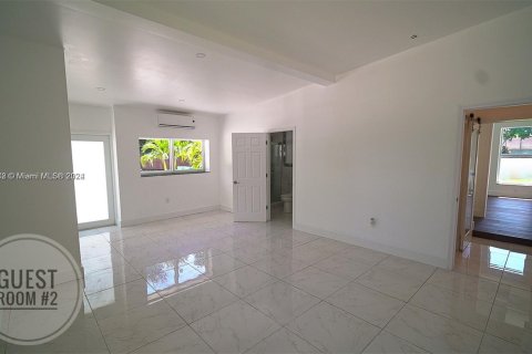 Villa ou maison à vendre à Miami, Floride: 4 chambres, 354.89 m2 № 1368849 - photo 13