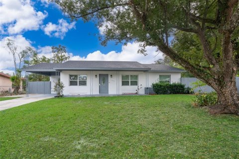 Villa ou maison à vendre à Orlando, Floride: 3 chambres, 161.46 m2 № 1426446 - photo 1