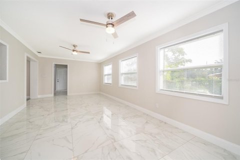 Casa en venta en Orlando, Florida, 3 dormitorios, 161.46 m2 № 1426446 - foto 9