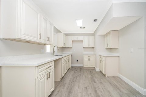 Casa en venta en Orlando, Florida, 3 dormitorios, 161.46 m2 № 1426446 - foto 4