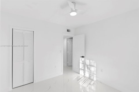 Casa en venta en Miami, Florida, 3 dormitorios, 107.21 m2 № 1391462 - foto 23