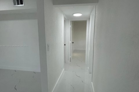 Casa en venta en Miami, Florida, 3 dormitorios, 107.21 m2 № 1391462 - foto 17